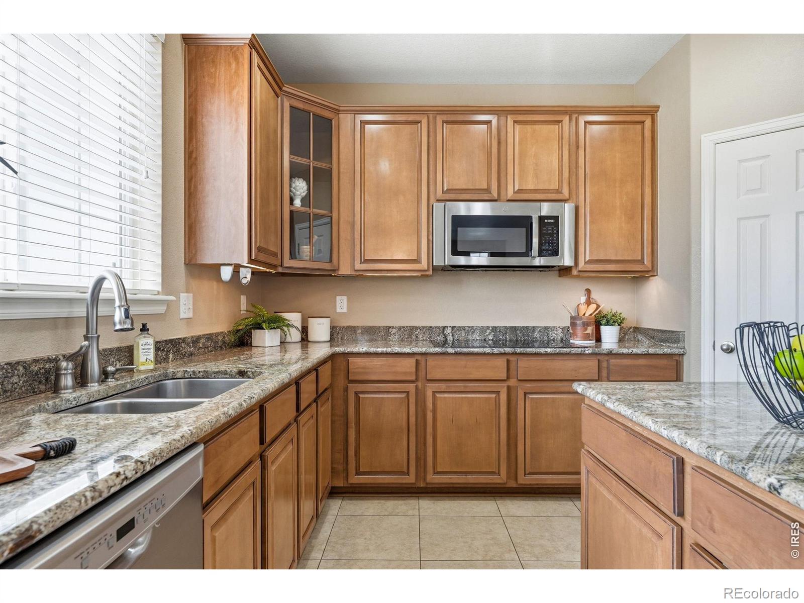MLS Image #11 for 1277  mathews way,erie, Colorado