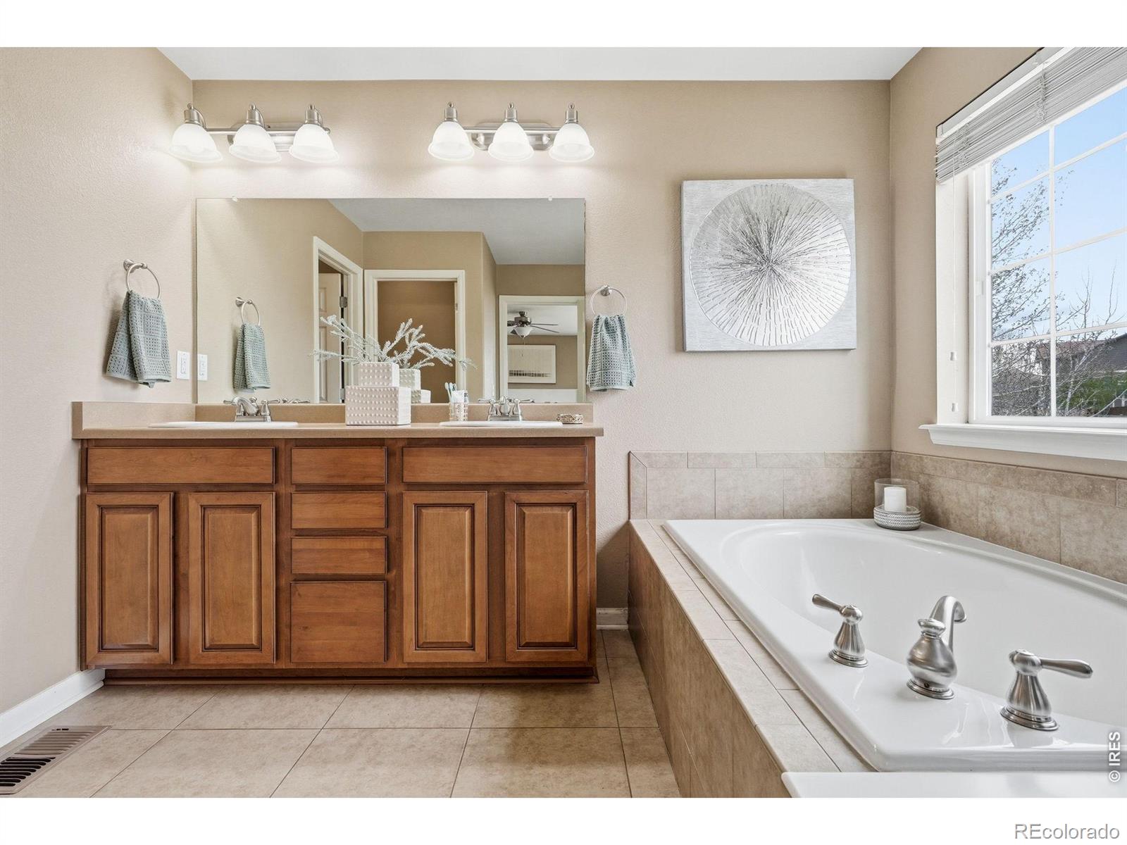 MLS Image #19 for 1277  mathews way,erie, Colorado