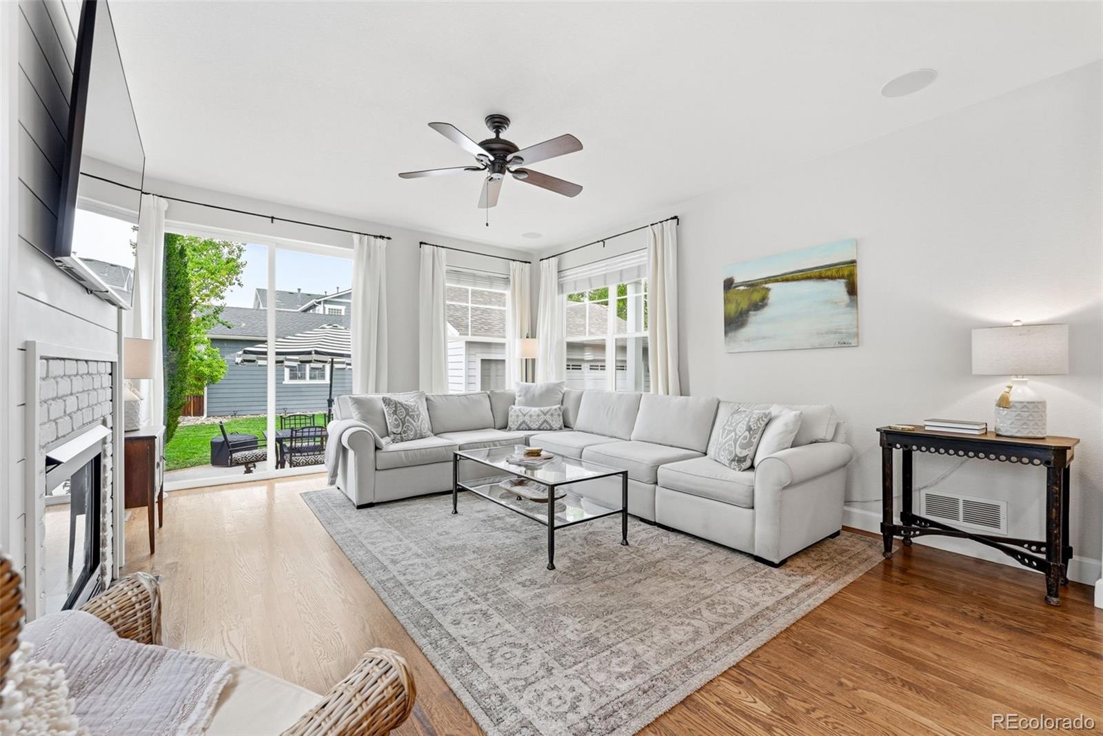 MLS Image #10 for 2356  akron street,denver, Colorado