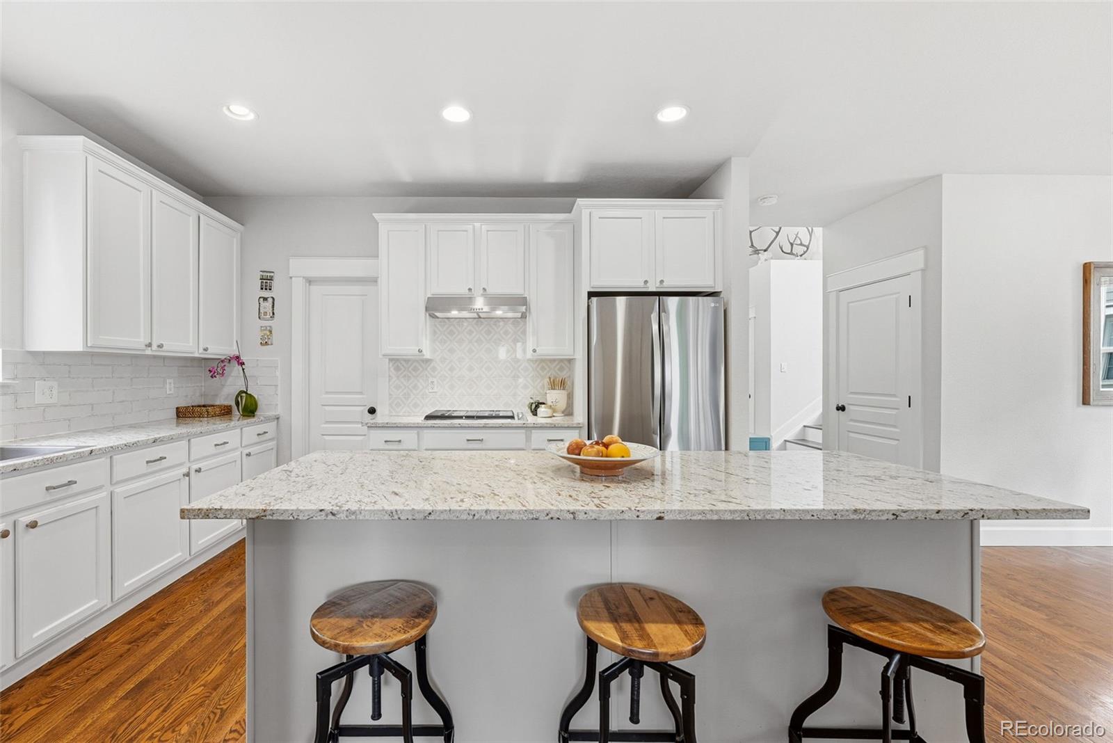 MLS Image #18 for 2356  akron street,denver, Colorado