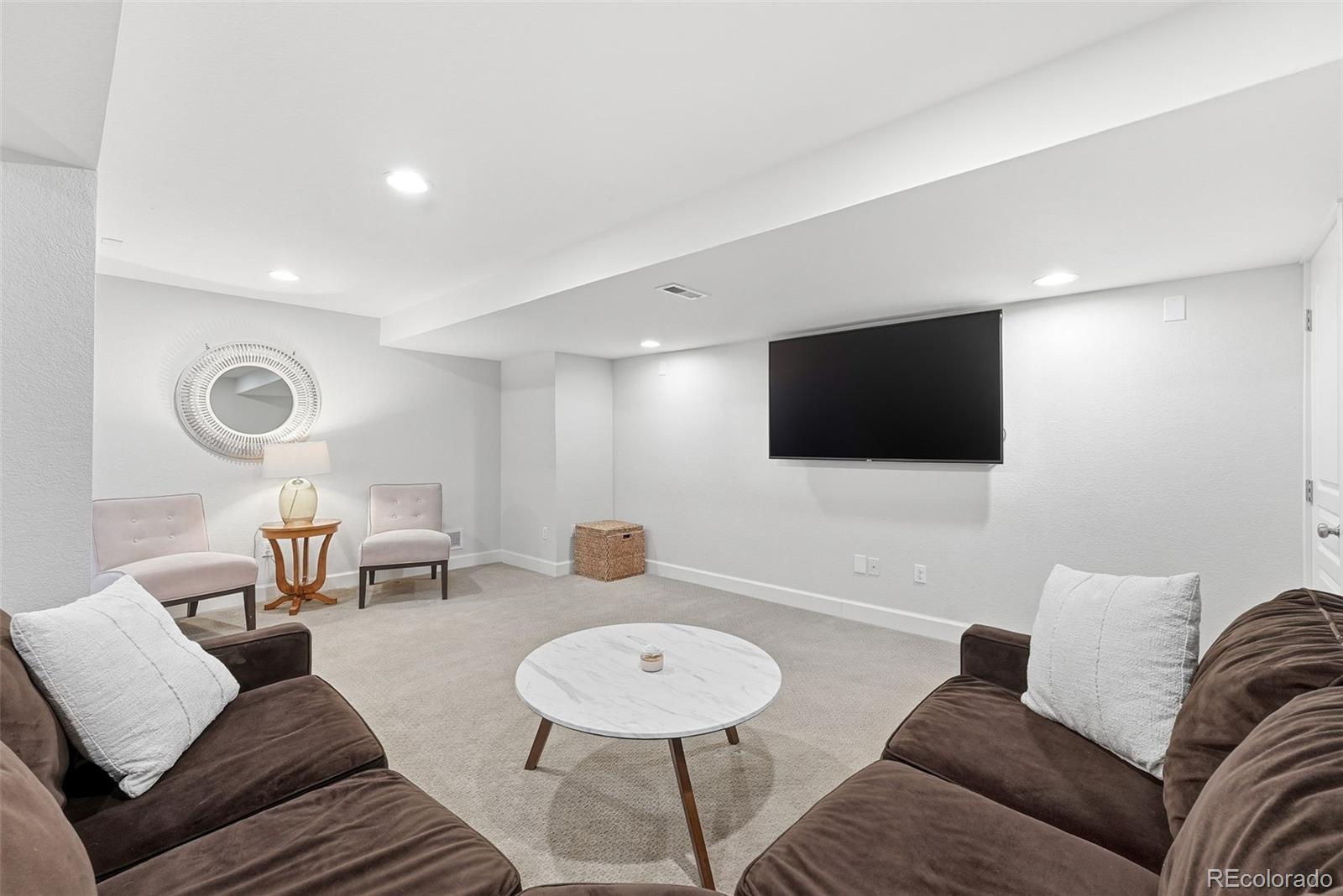 MLS Image #34 for 2356  akron street,denver, Colorado