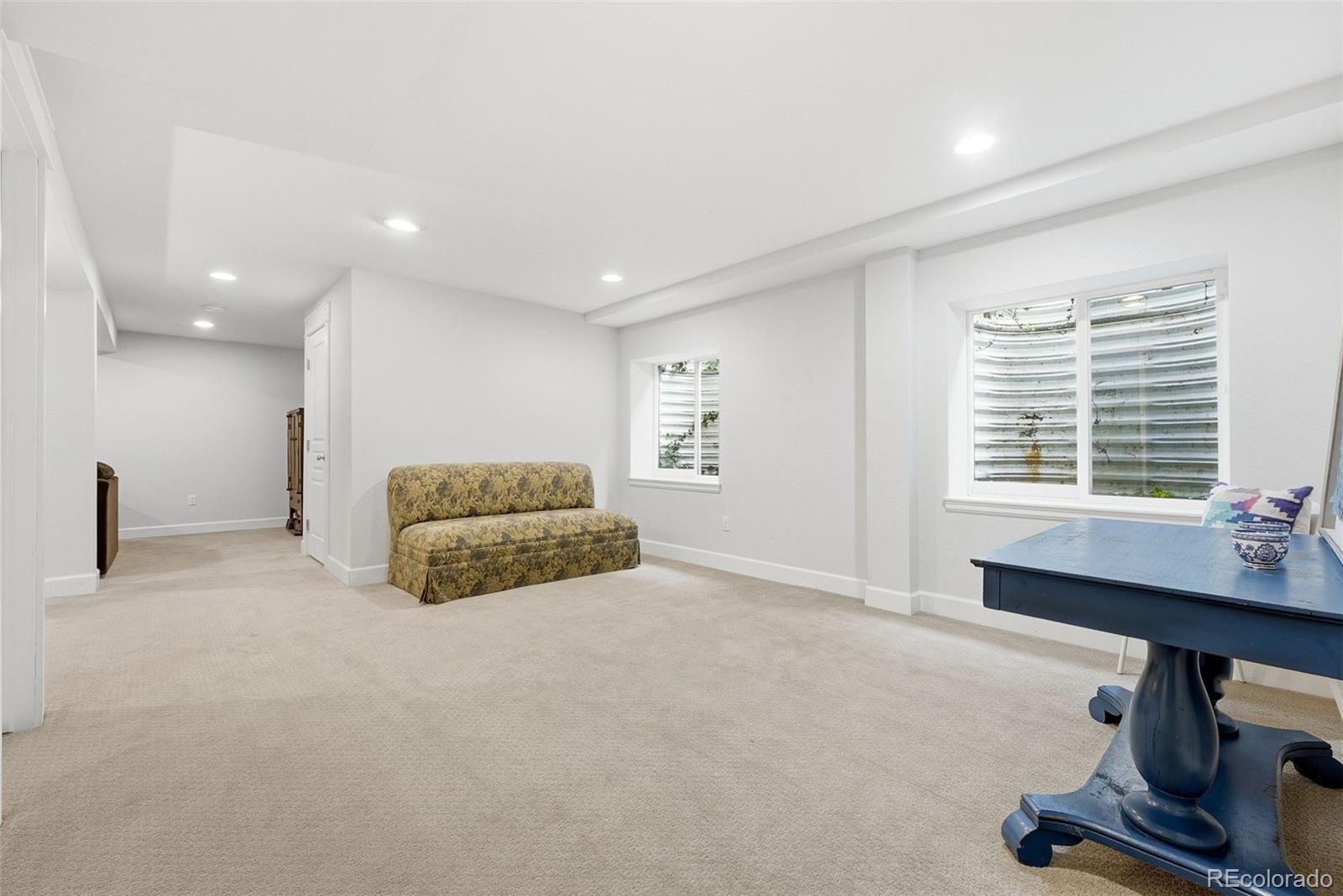 MLS Image #37 for 2356  akron street,denver, Colorado