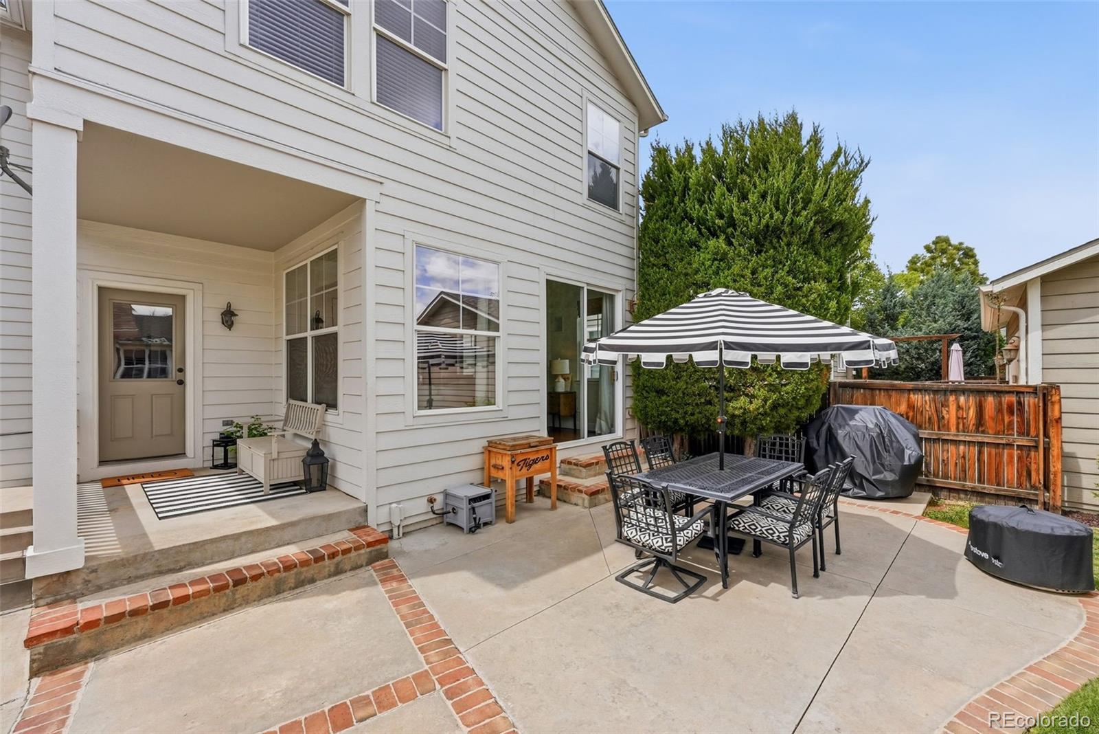 MLS Image #44 for 2356  akron street,denver, Colorado