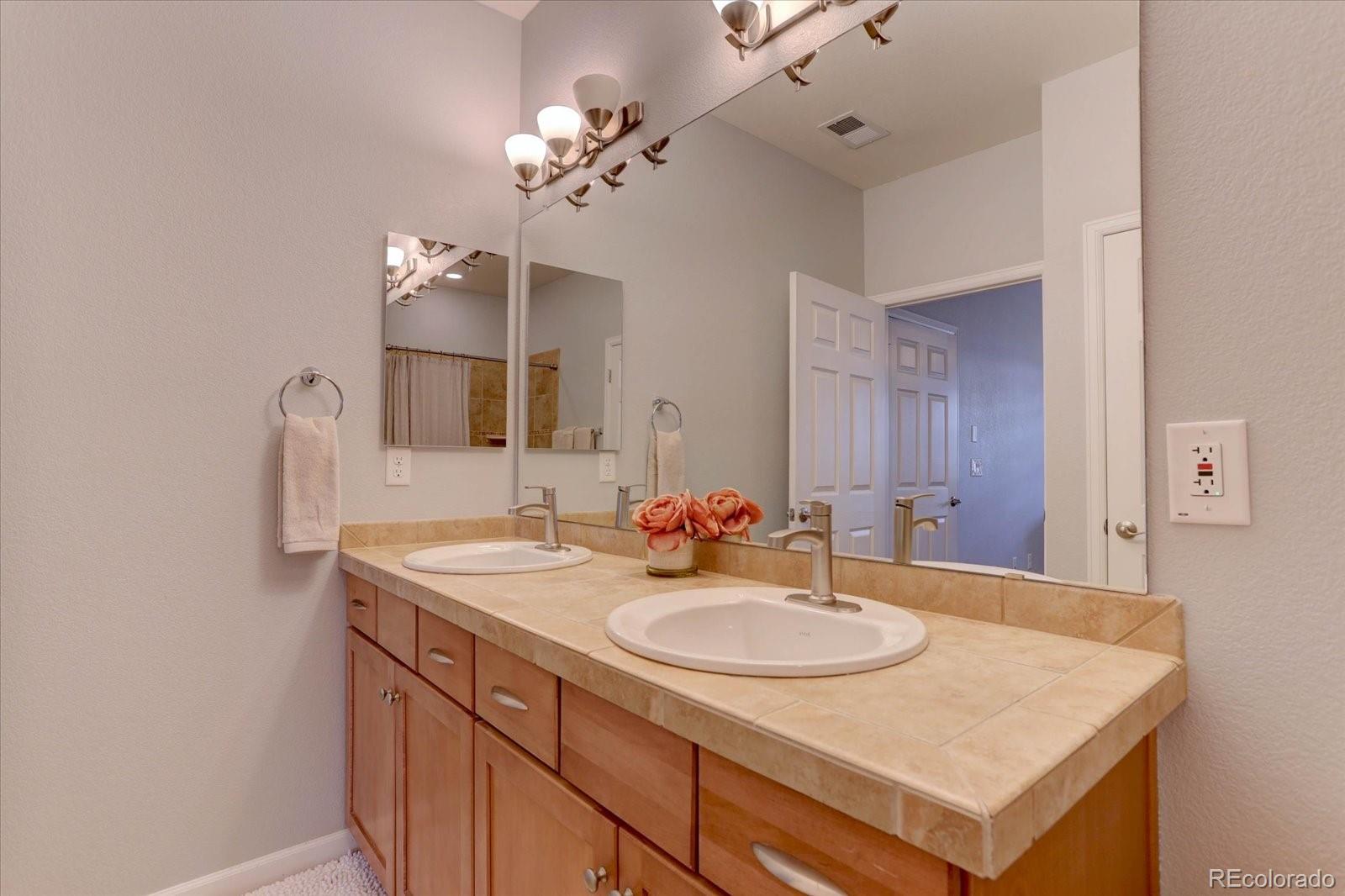 MLS Image #13 for 7340 e 8th avenue 8,denver, Colorado