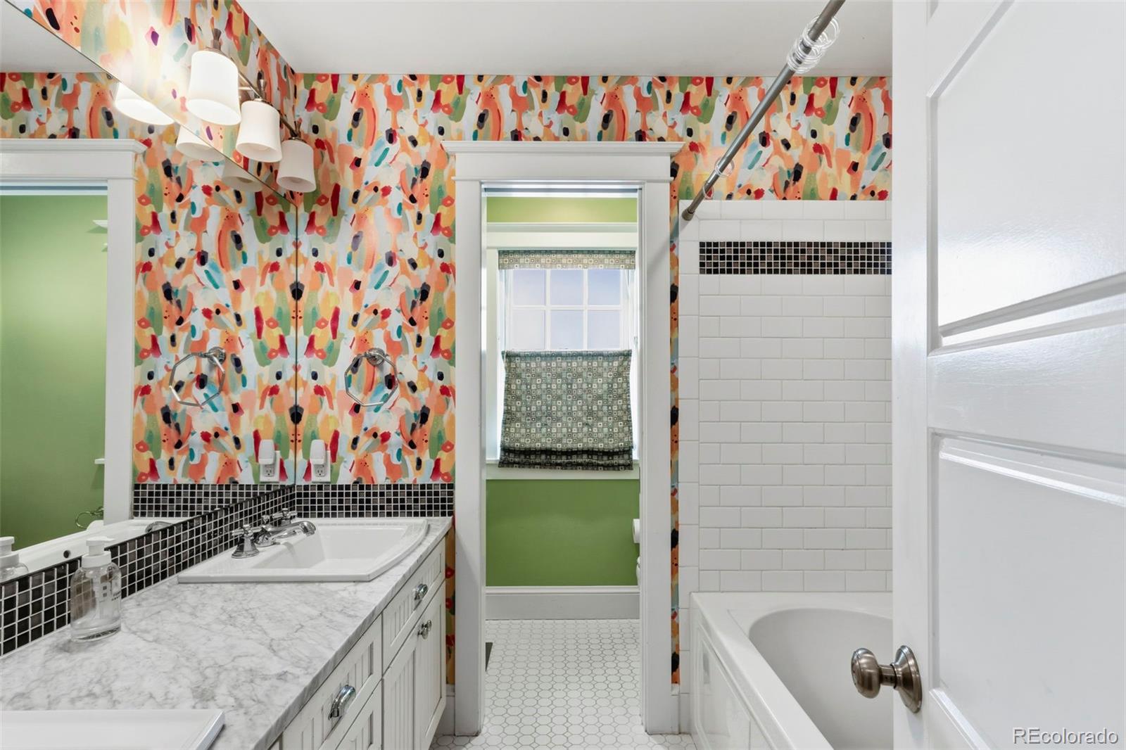 MLS Image #35 for 1724 n albion street,denver, Colorado