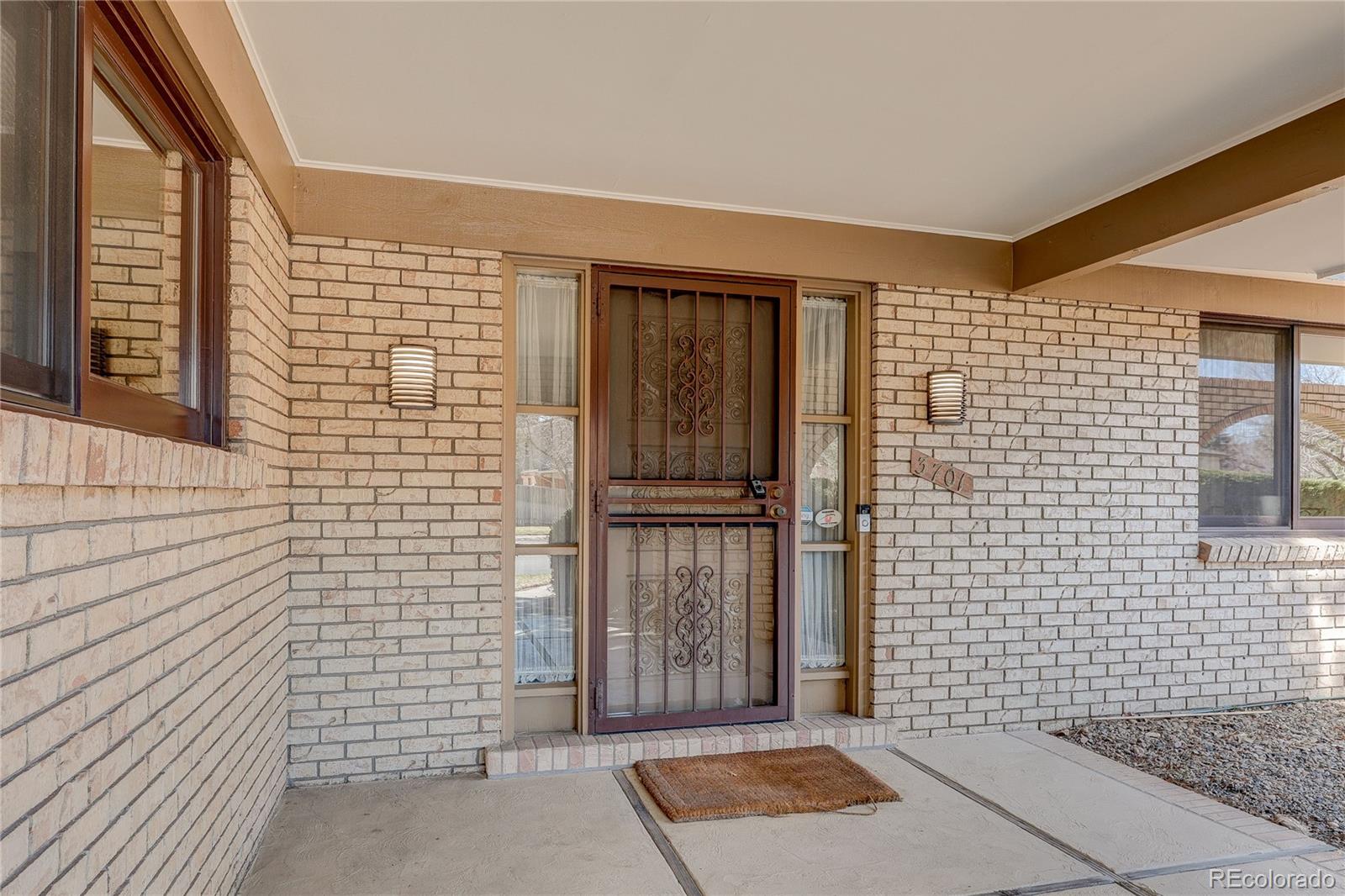 MLS Image #4 for 3701 s peach way,denver, Colorado