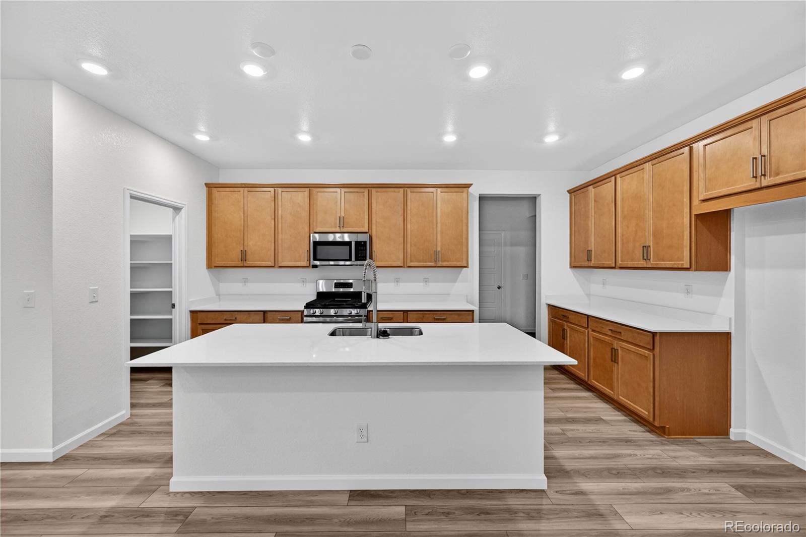 MLS Image #3 for 3338 n duquesne way,aurora, Colorado