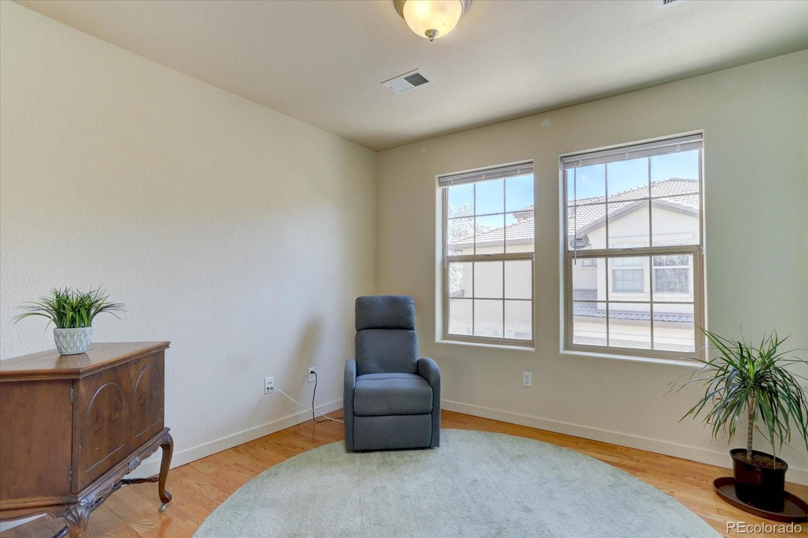 MLS Image #16 for 10138 e 29th drive ,denver, Colorado