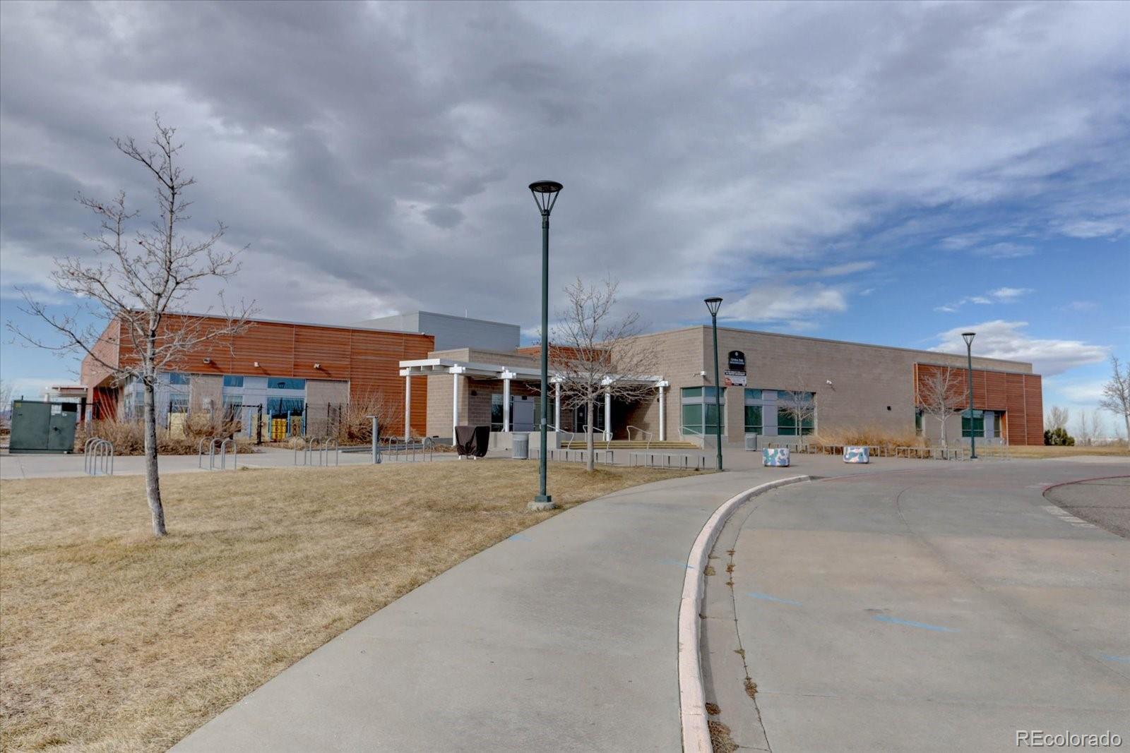 MLS Image #29 for 10138 e 29th drive ,denver, Colorado
