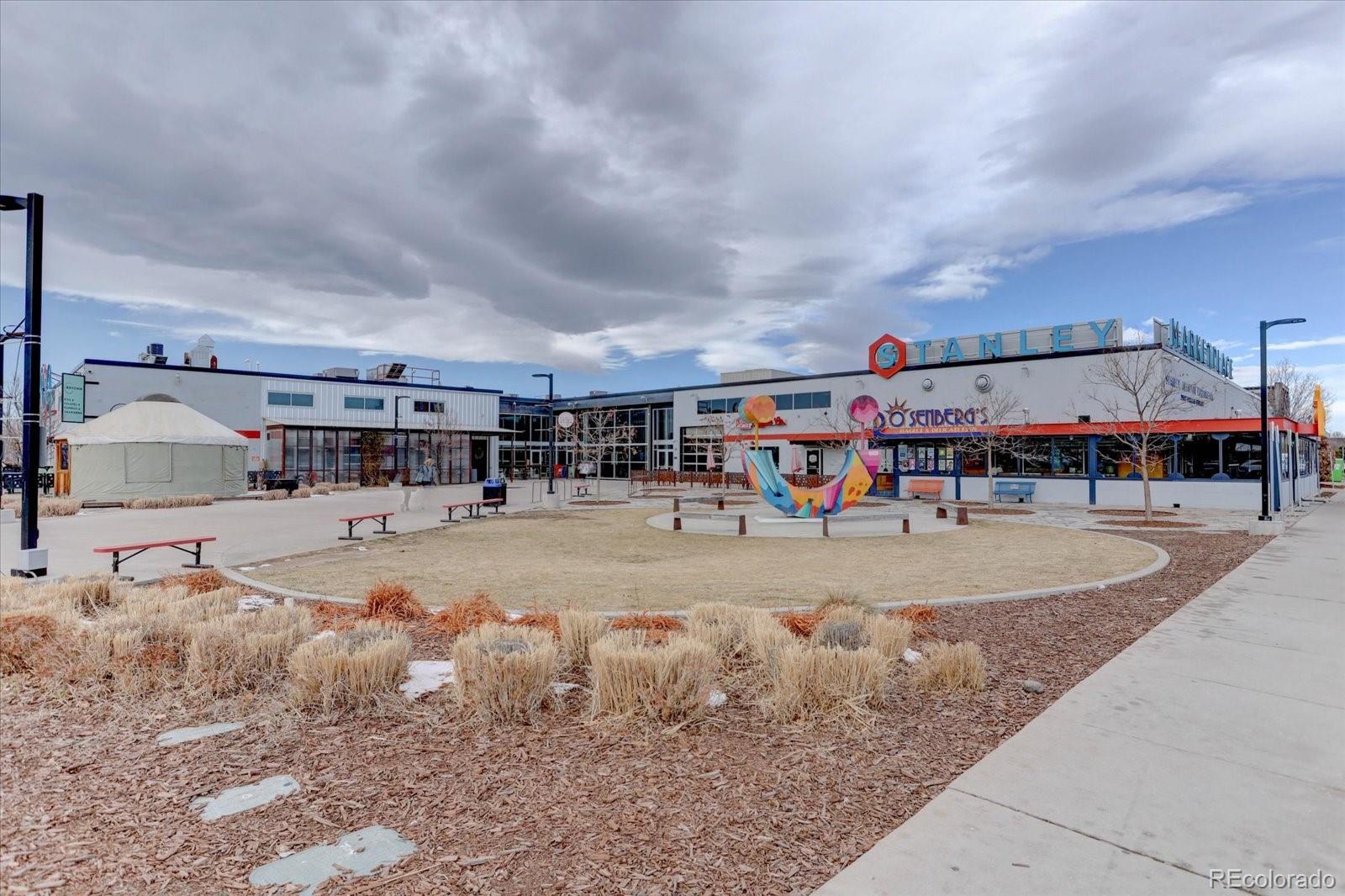 MLS Image #33 for 10138 e 29th drive ,denver, Colorado