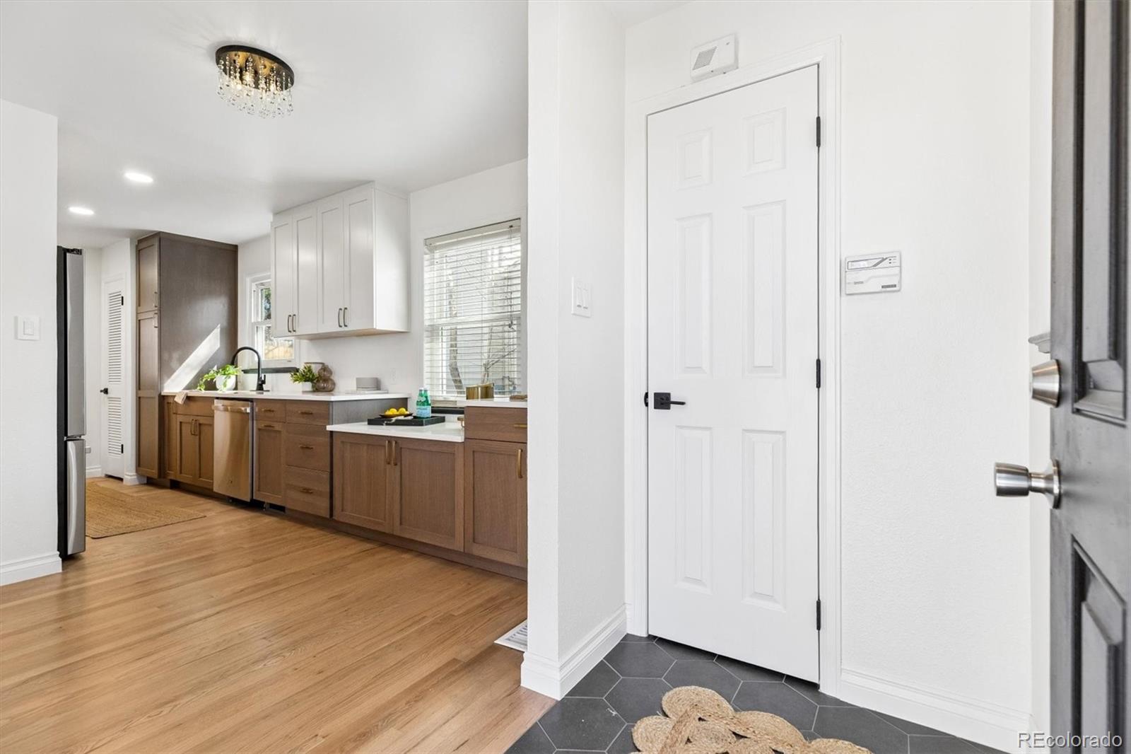 MLS Image #9 for 3402 s elm street,denver, Colorado
