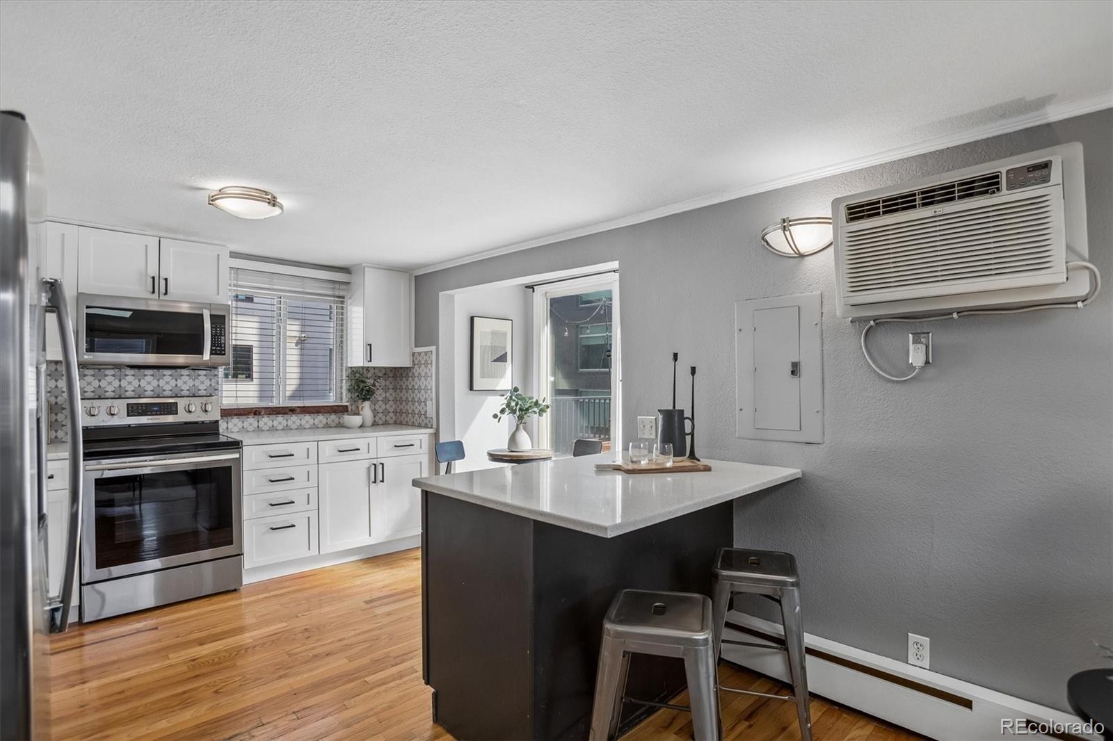 MLS Image #6 for 336 n grant street 502,denver, Colorado