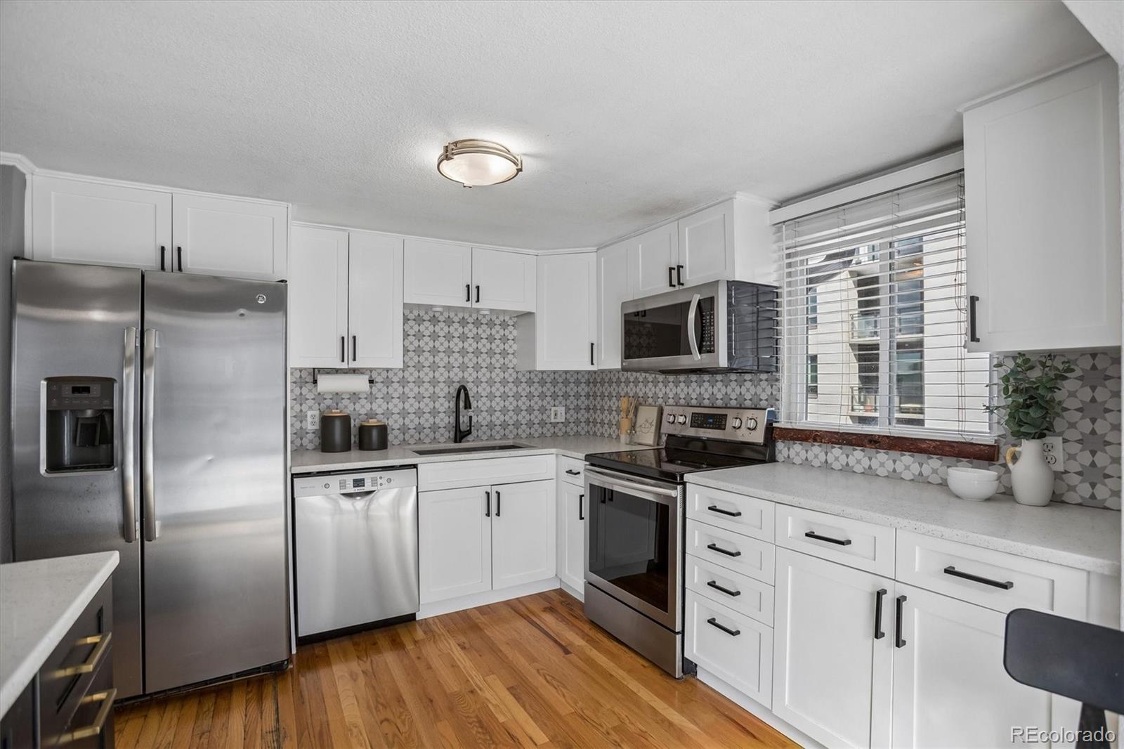 MLS Image #7 for 336 n grant street 502,denver, Colorado