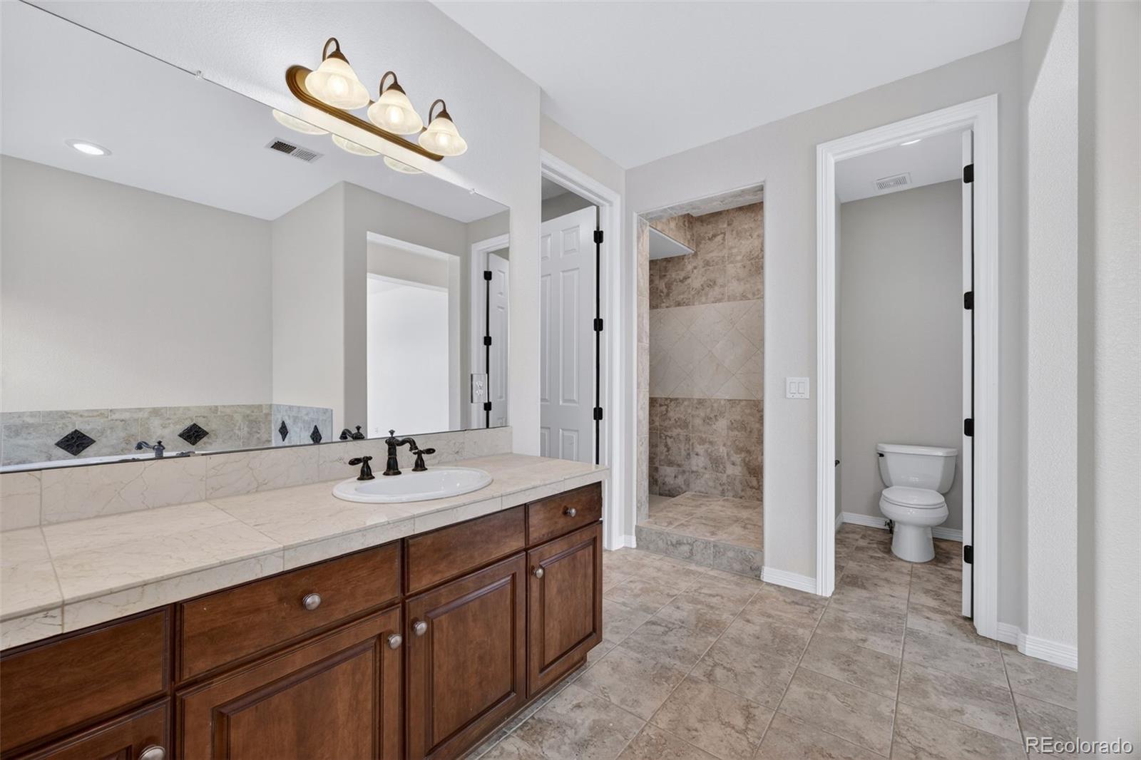 MLS Image #38 for 10872  valleybrook circle,highlands ranch, Colorado