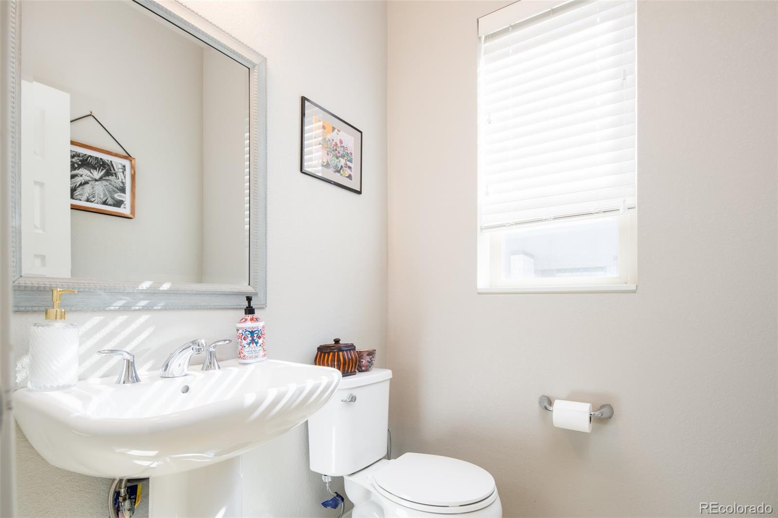 MLS Image #15 for 8857 e 55th avenue ,denver, Colorado
