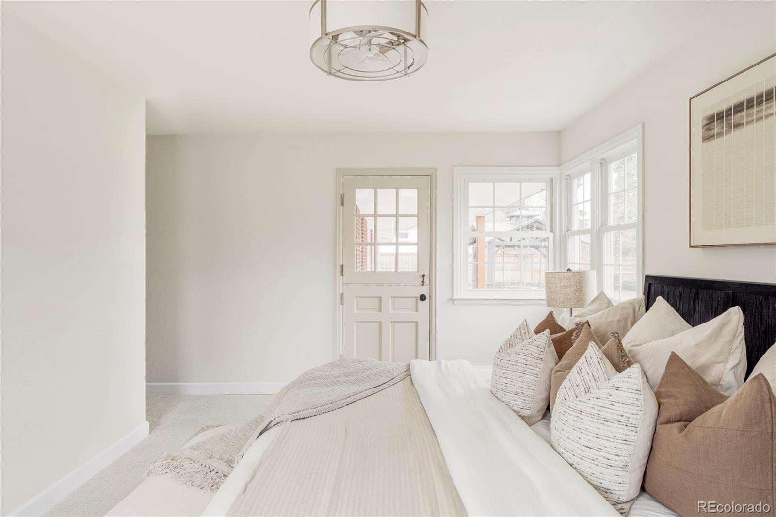 MLS Image #15 for 3931 s hillcrest drive,denver, Colorado