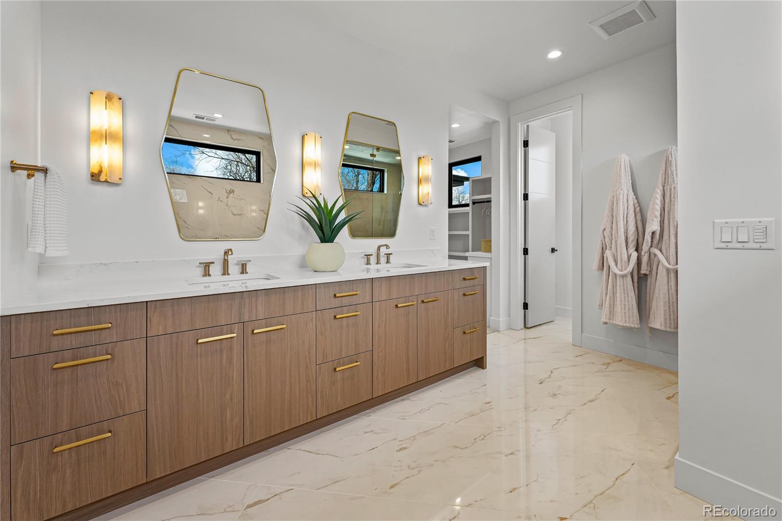 MLS Image #24 for 750 s corona street,denver, Colorado
