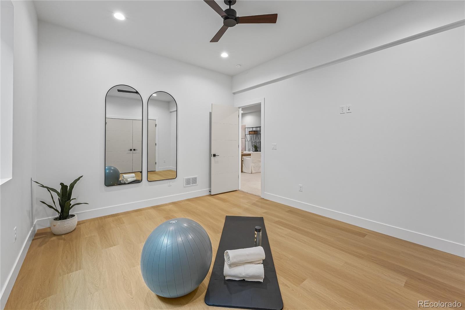 MLS Image #33 for 750 s corona street,denver, Colorado