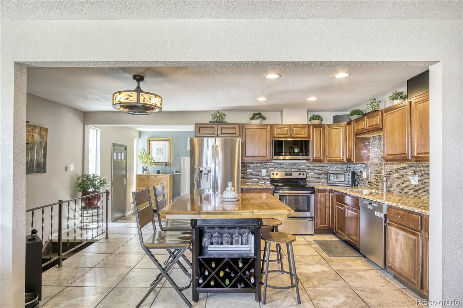 MLS Image #4 for 6594  benton circle,arvada, Colorado