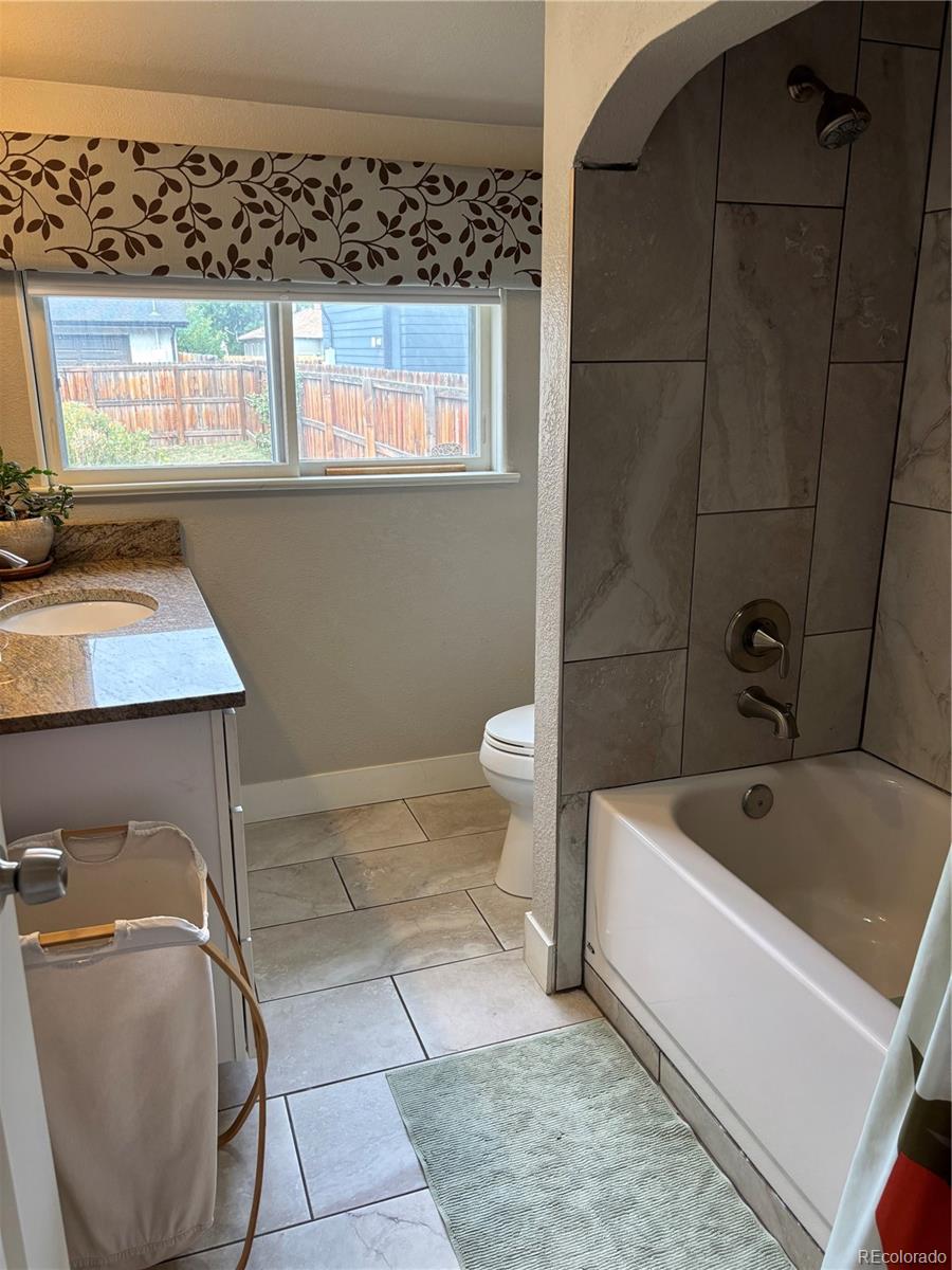 MLS Image #11 for 2959 s delaware street,englewood, Colorado