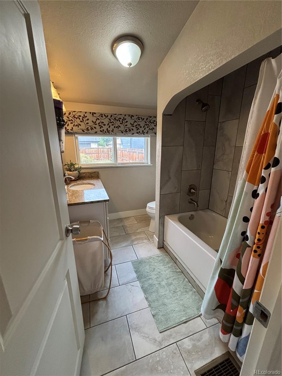MLS Image #13 for 2959 s delaware street,englewood, Colorado