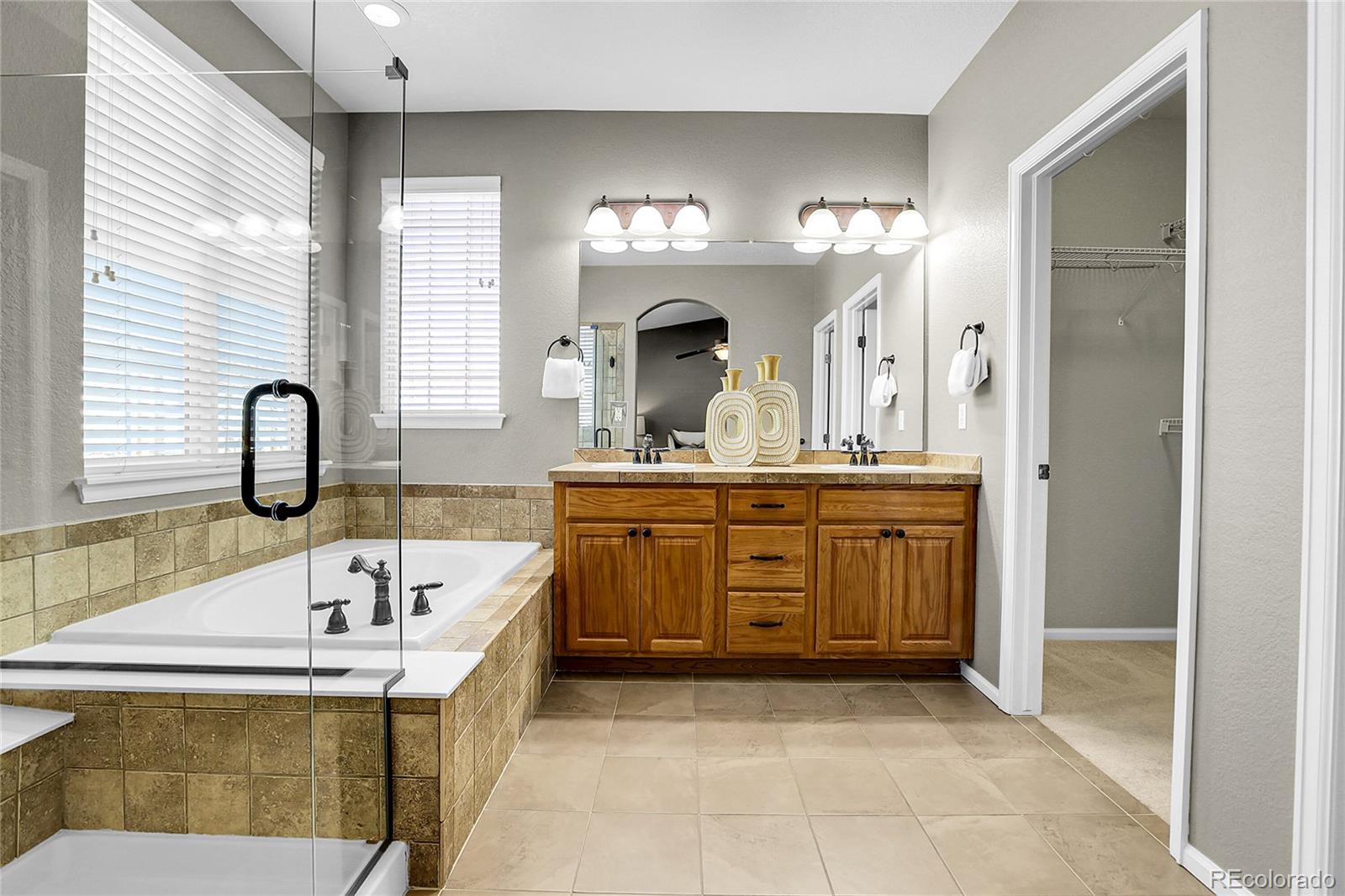 MLS Image #18 for 3220 s nepal way,aurora, Colorado