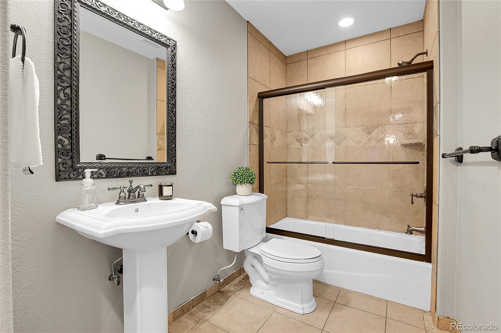 MLS Image #32 for 3220 s nepal way,aurora, Colorado