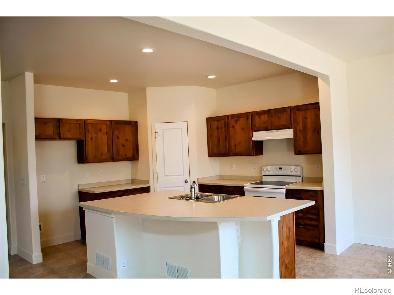 MLS Image #6 for 4855  grapevine way,johnstown, Colorado