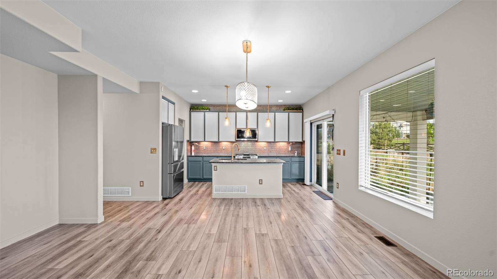MLS Image #6 for 7316  rim bluff lane,colorado springs, Colorado