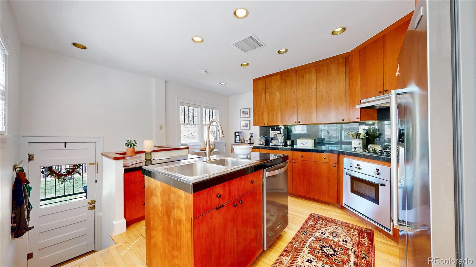 MLS Image #8 for 1121 s downing street,denver, Colorado