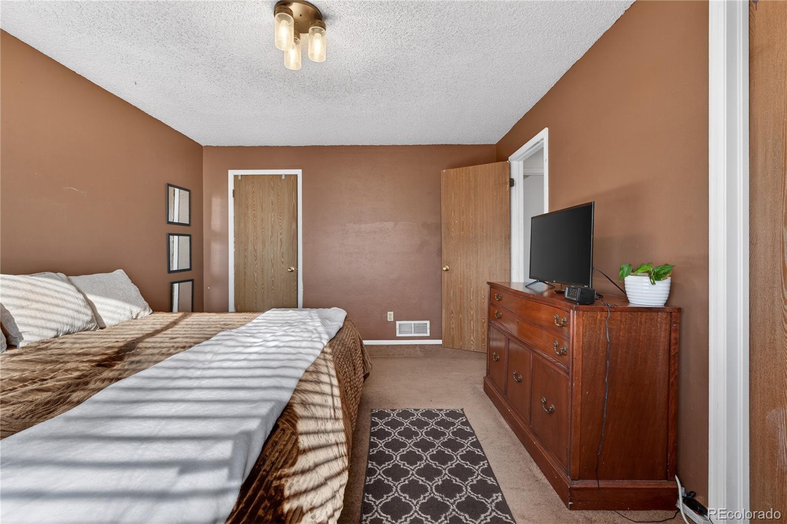 MLS Image #7 for 4581  fullerton court,denver, Colorado