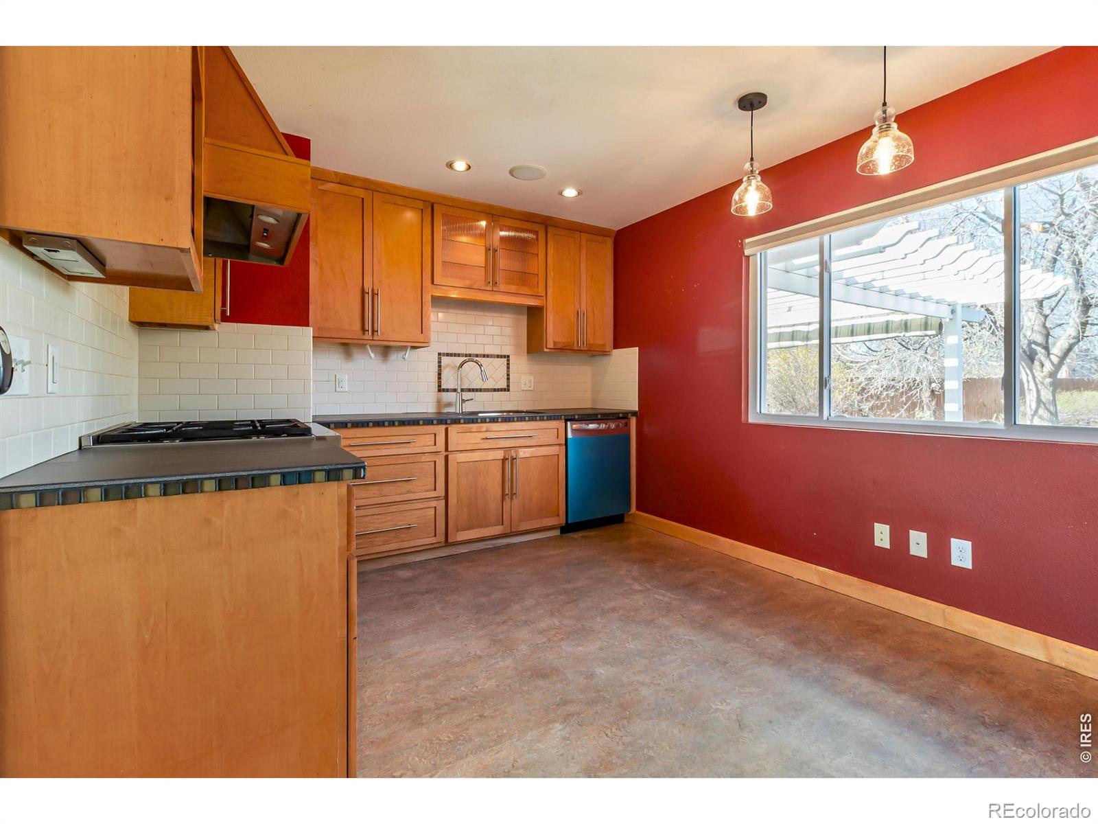 MLS Image #8 for 811 s van buren avenue,loveland, Colorado