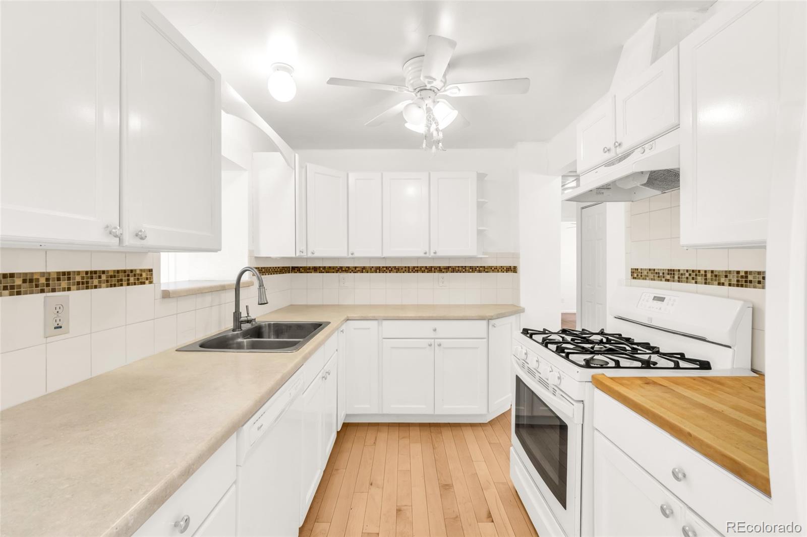 MLS Image #7 for 142  delta street,denver, Colorado