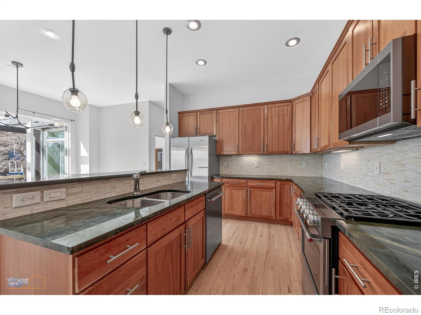 MLS Image #13 for 2369  hecla drive,louisville, Colorado