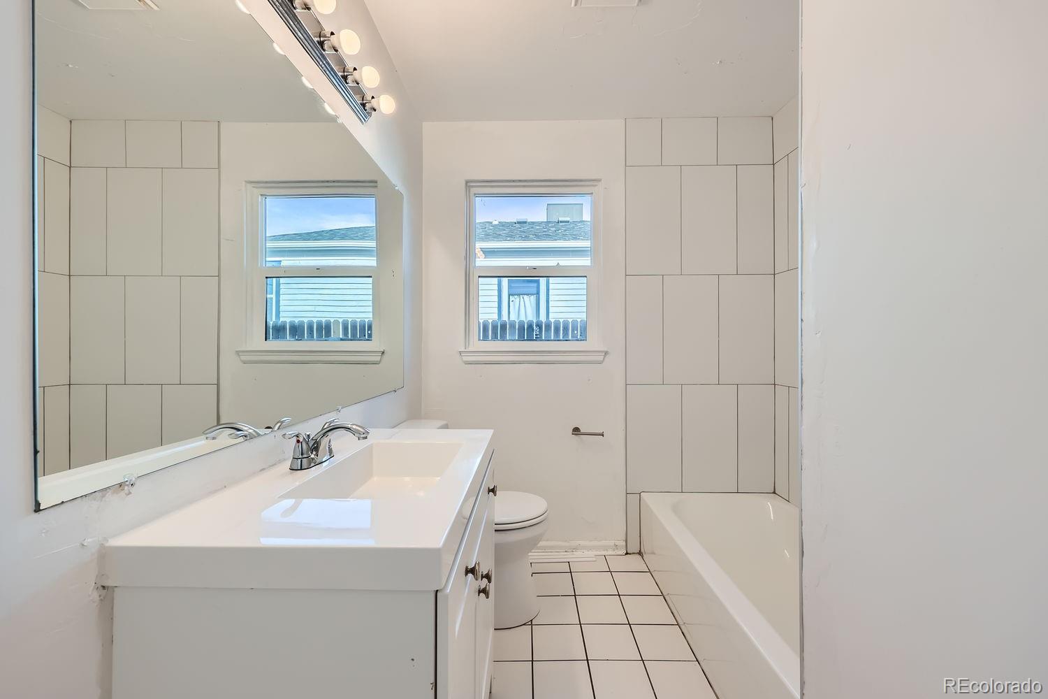 MLS Image #11 for 1660 s fillmore street,denver, Colorado