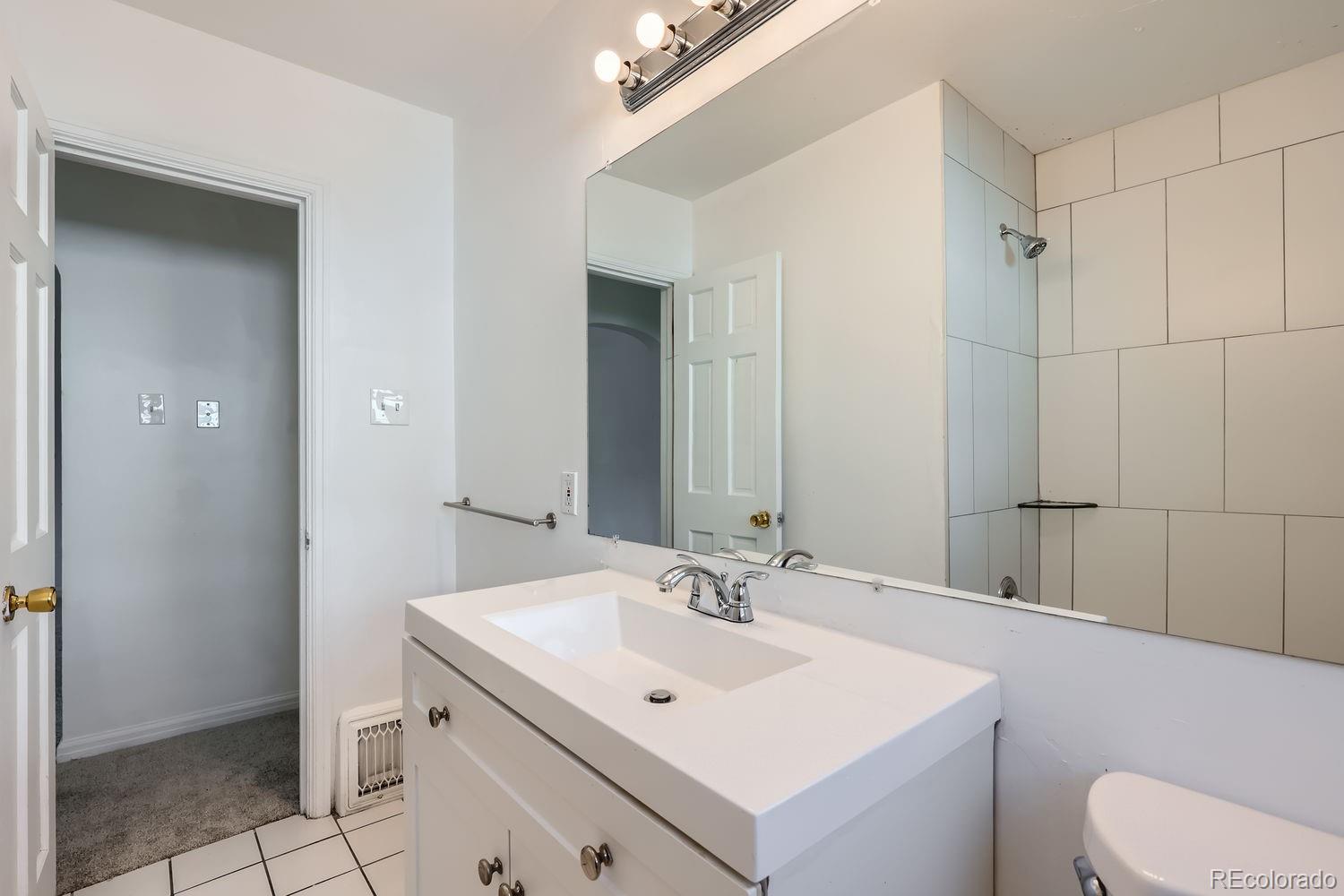 MLS Image #12 for 1660 s fillmore street,denver, Colorado