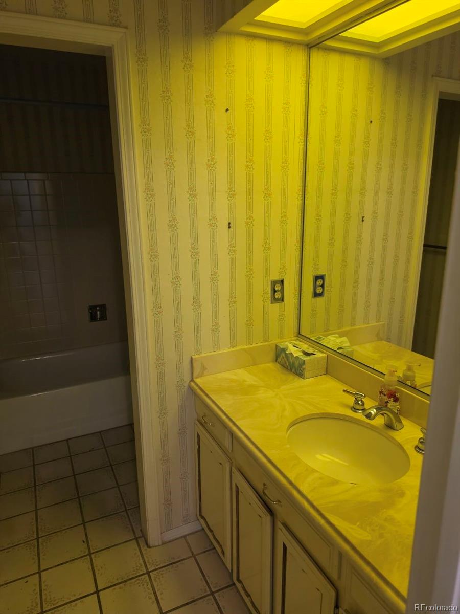 MLS Image #11 for 2713 s paris place,aurora, Colorado