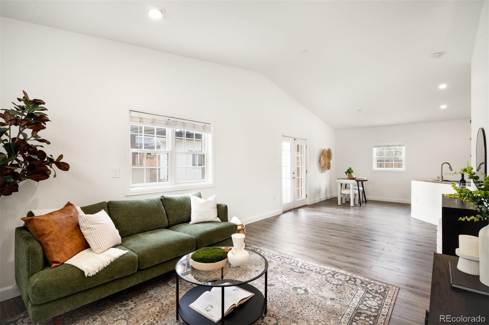 MLS Image #4 for 3215 s fairfax street,denver, Colorado