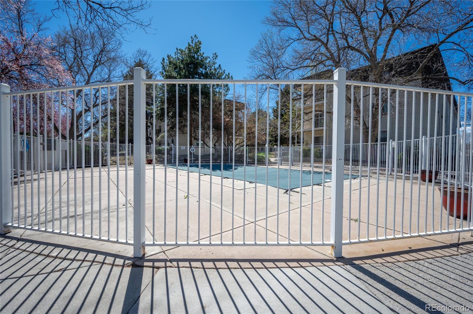 MLS Image #17 for 2225 s jasmine street 303,denver, Colorado