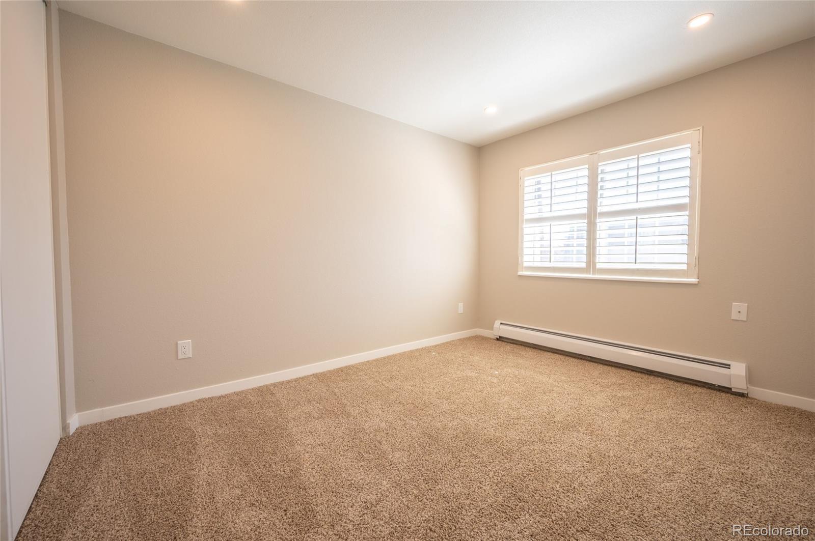 MLS Image #8 for 2225 s jasmine street 303,denver, Colorado