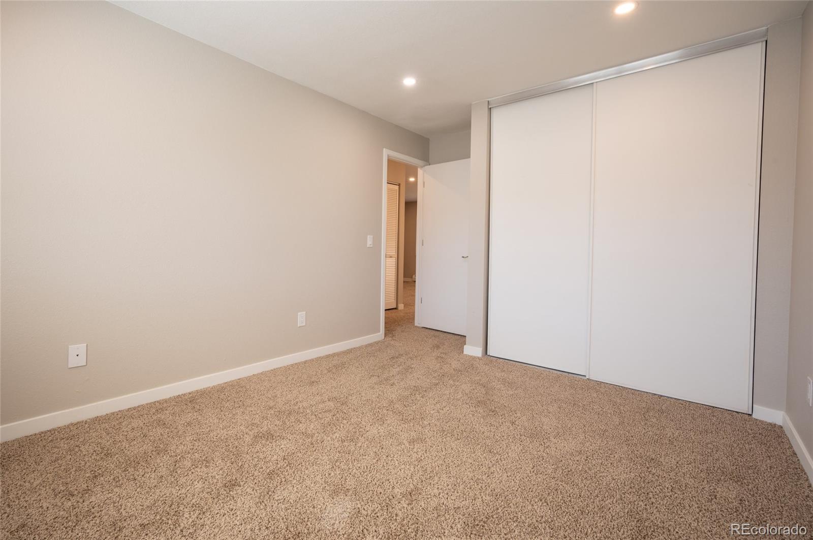 MLS Image #9 for 2225 s jasmine street 303,denver, Colorado