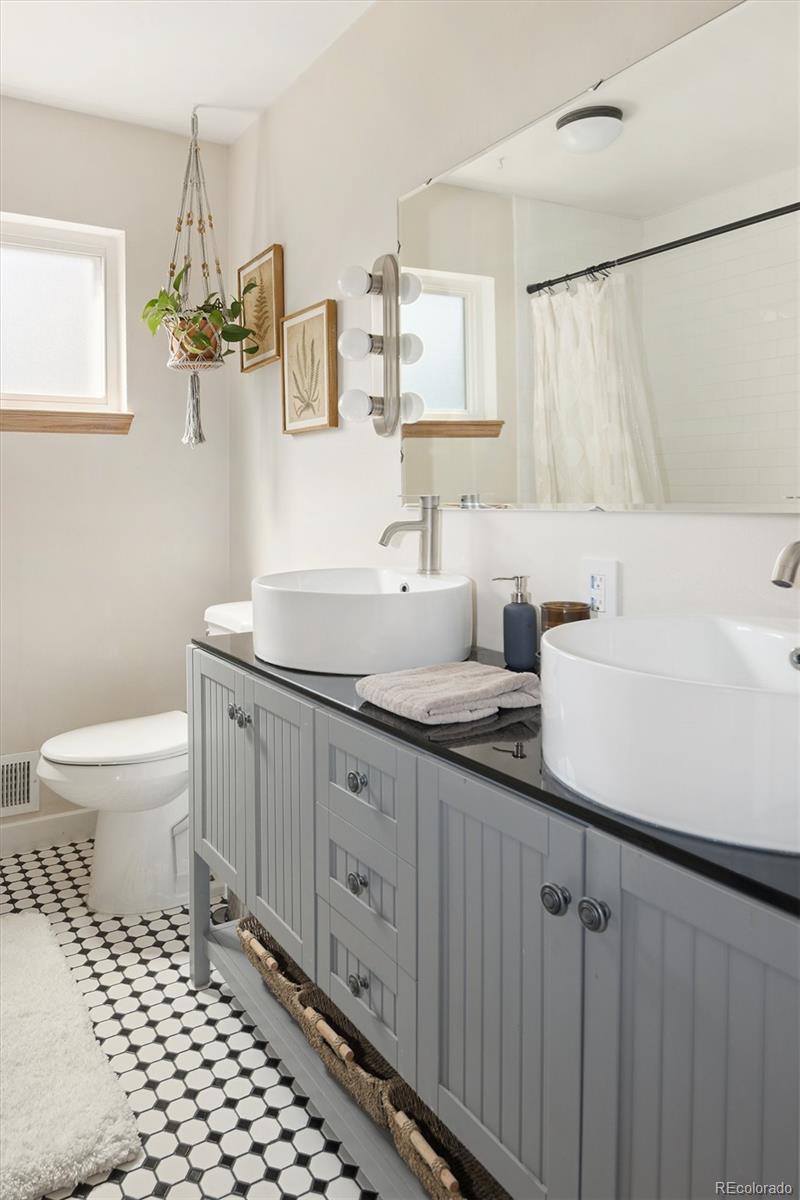 MLS Image #20 for 1550 s forest street,denver, Colorado