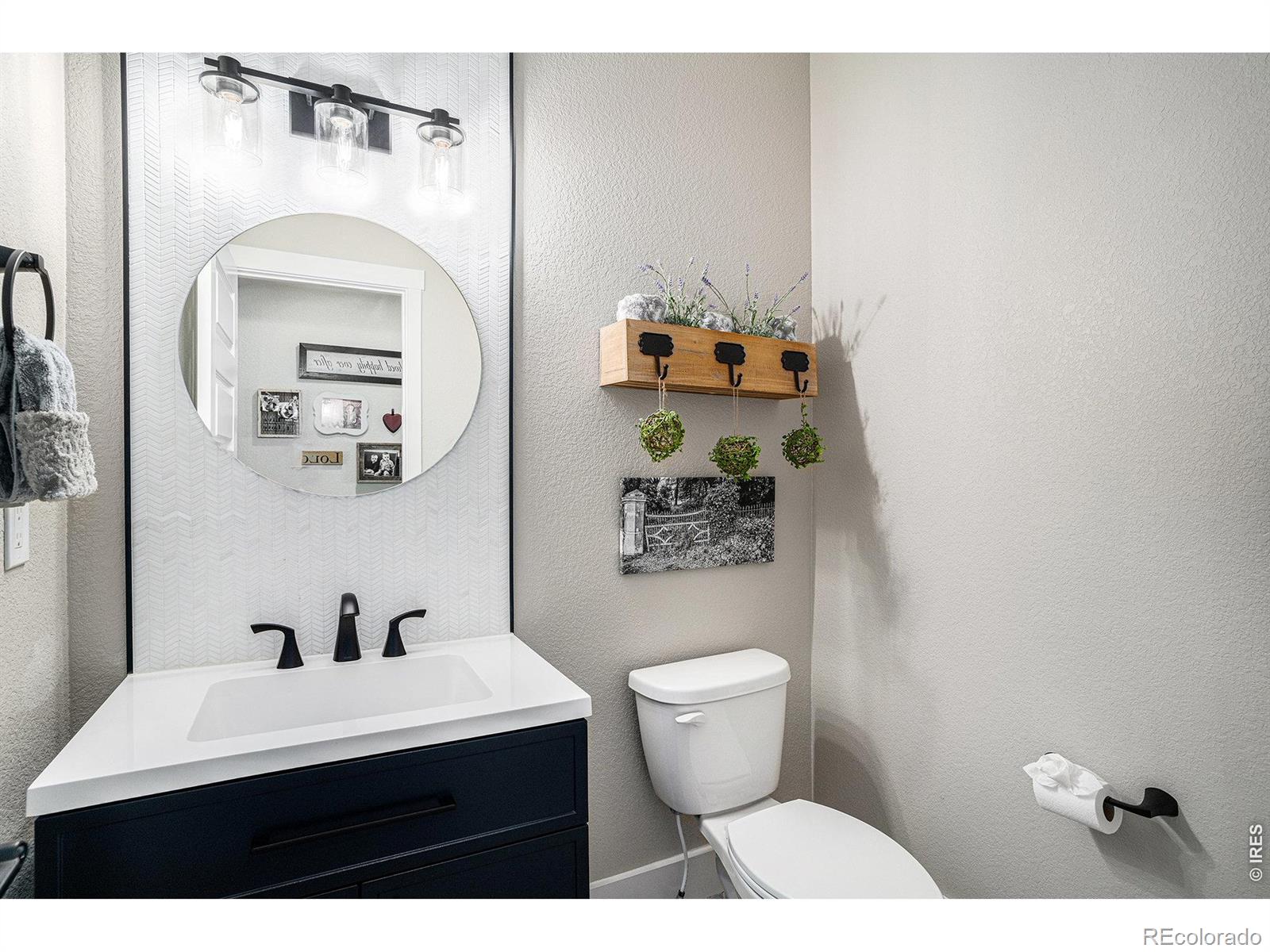 MLS Image #13 for 2069  covered bridge parkway,windsor, Colorado