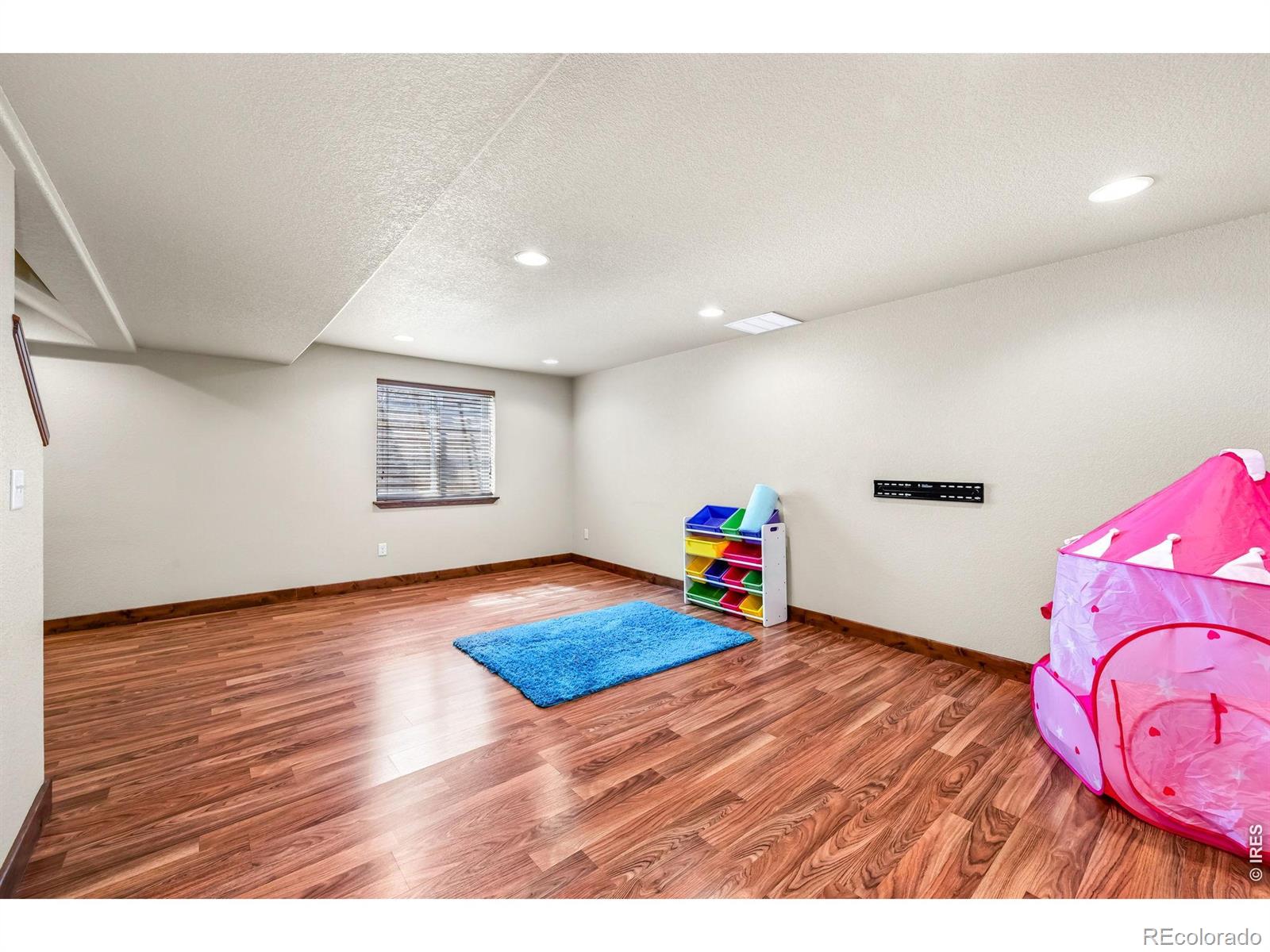 MLS Image #18 for 855  mount massive street,berthoud, Colorado