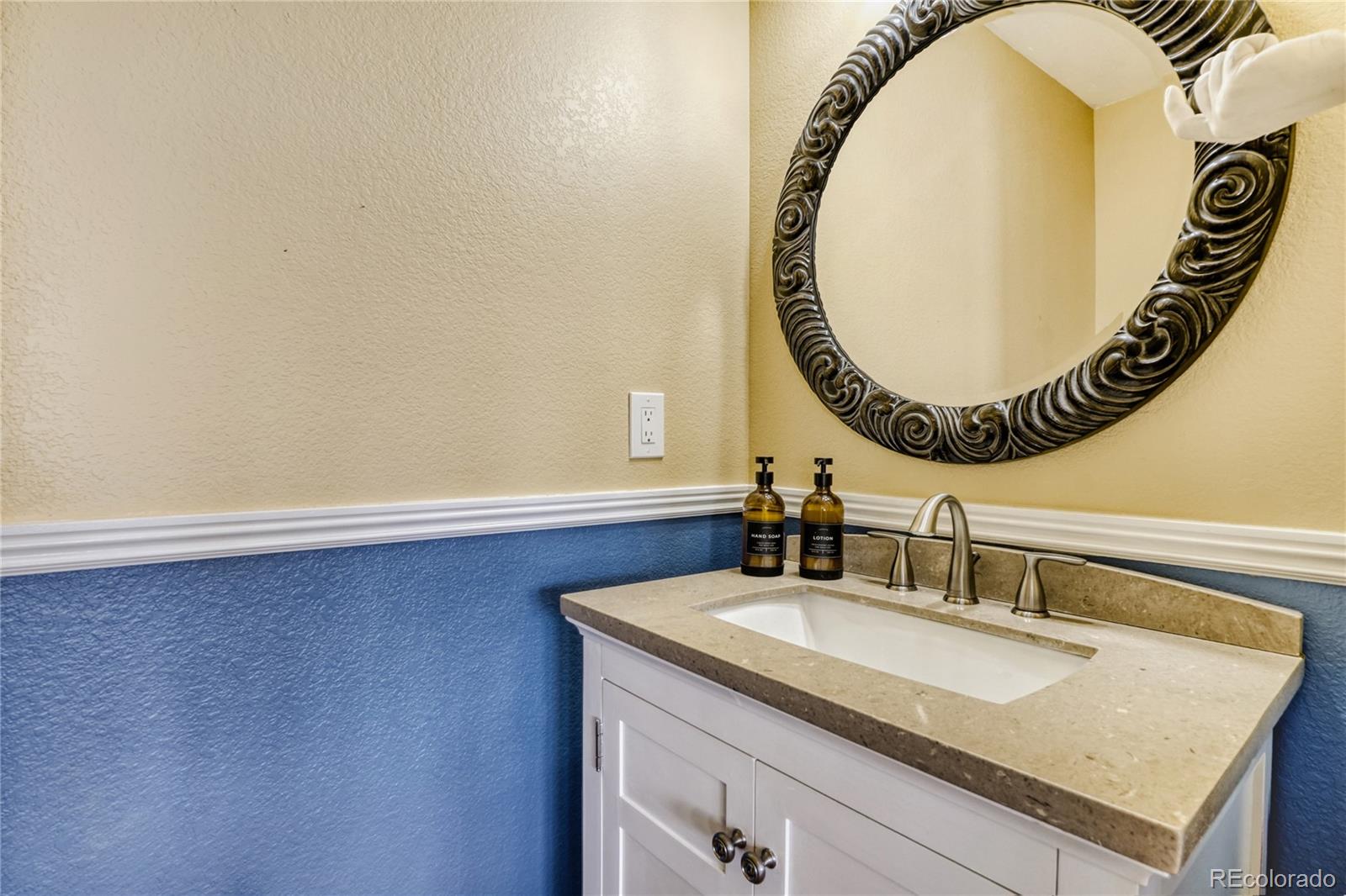 MLS Image #13 for 20257 e college place,aurora, Colorado