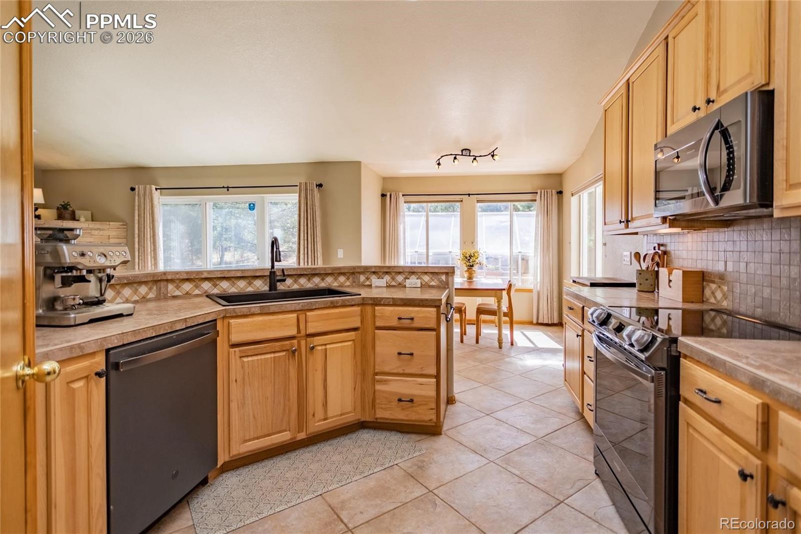 MLS Image #15 for 20585  warriors path drive,peyton, Colorado