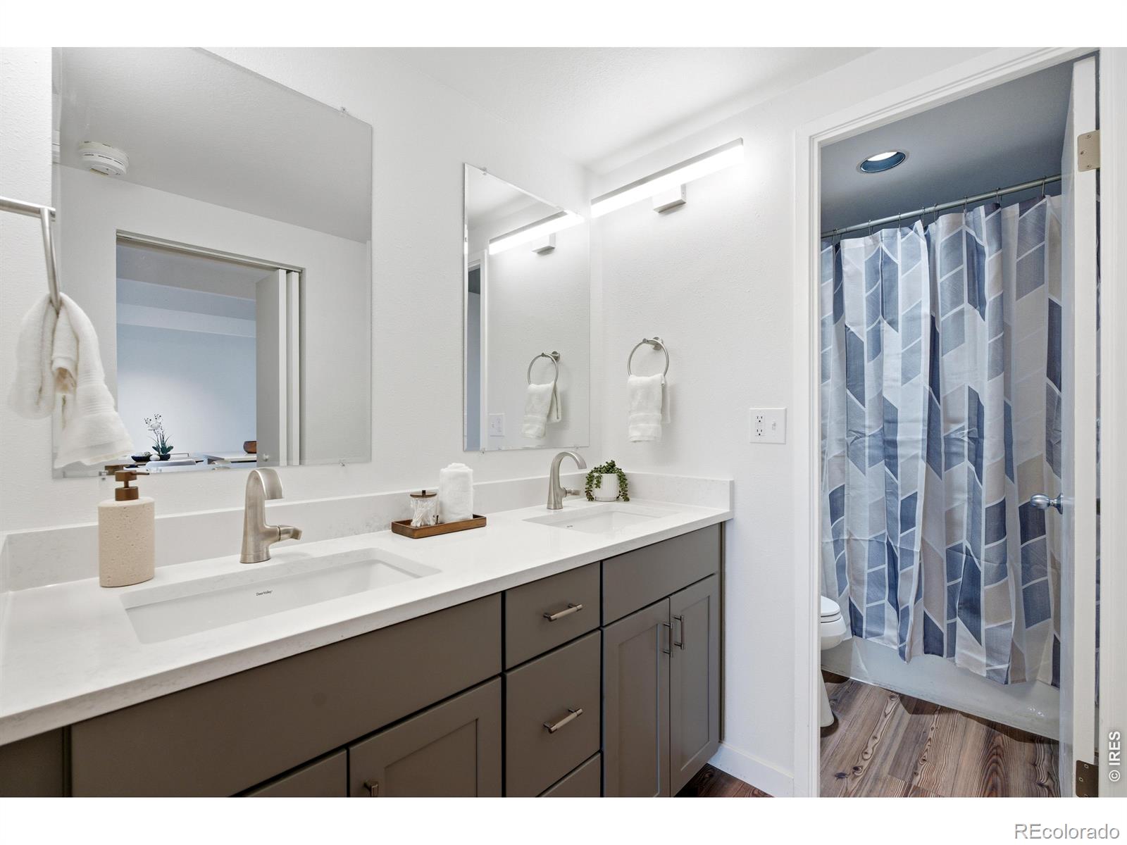 MLS Image #18 for 551 n pearl street 303,denver, Colorado