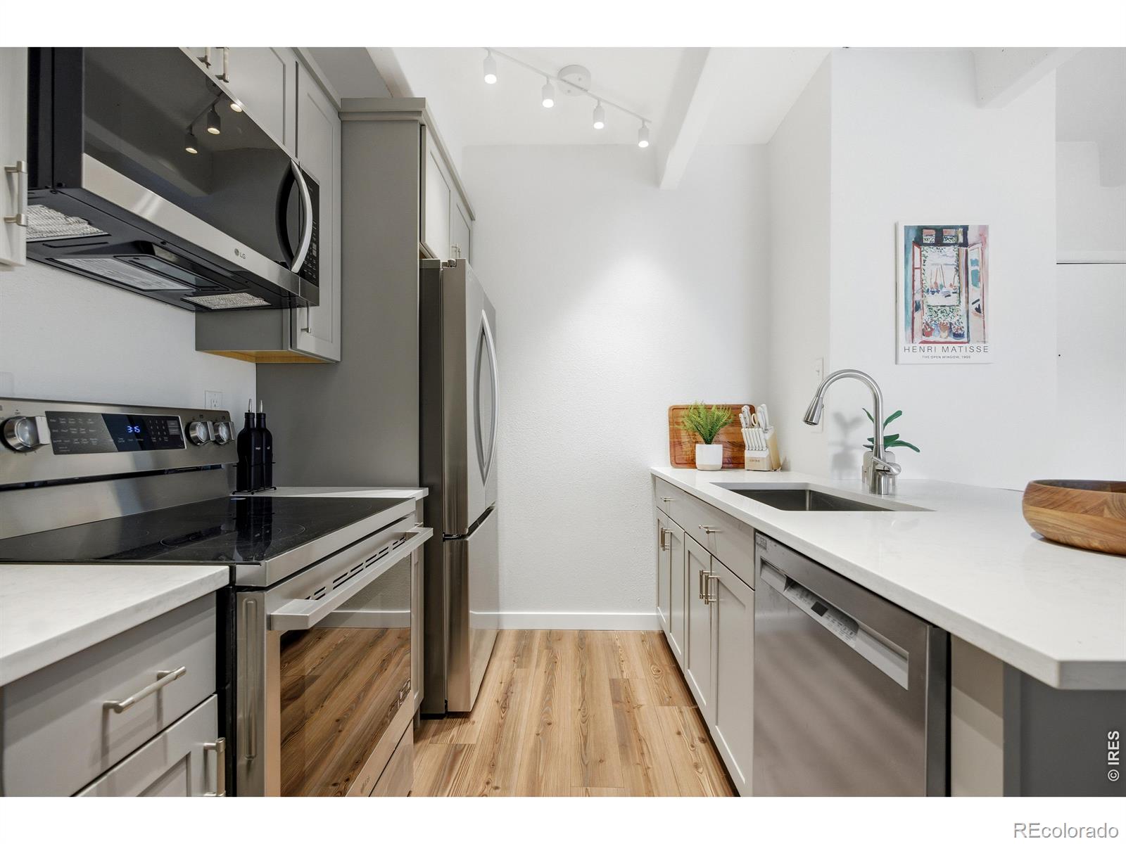 MLS Image #6 for 551 n pearl street 303,denver, Colorado