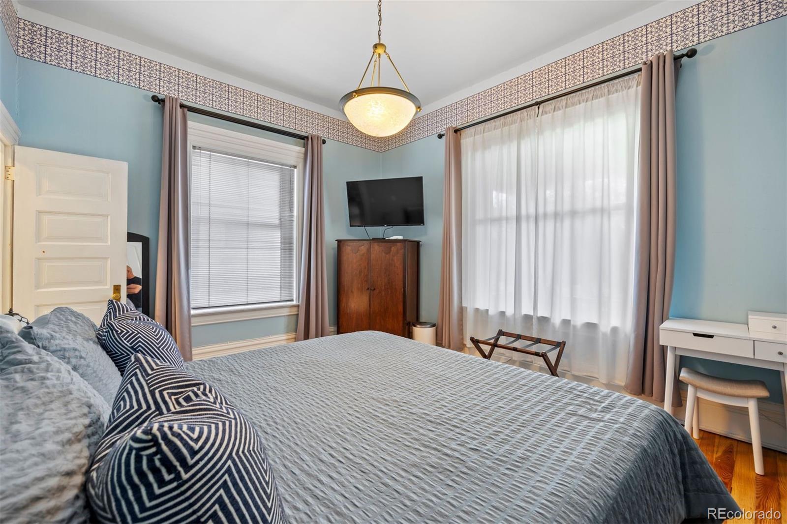 MLS Image #16 for 1437  columbine street,denver, Colorado
