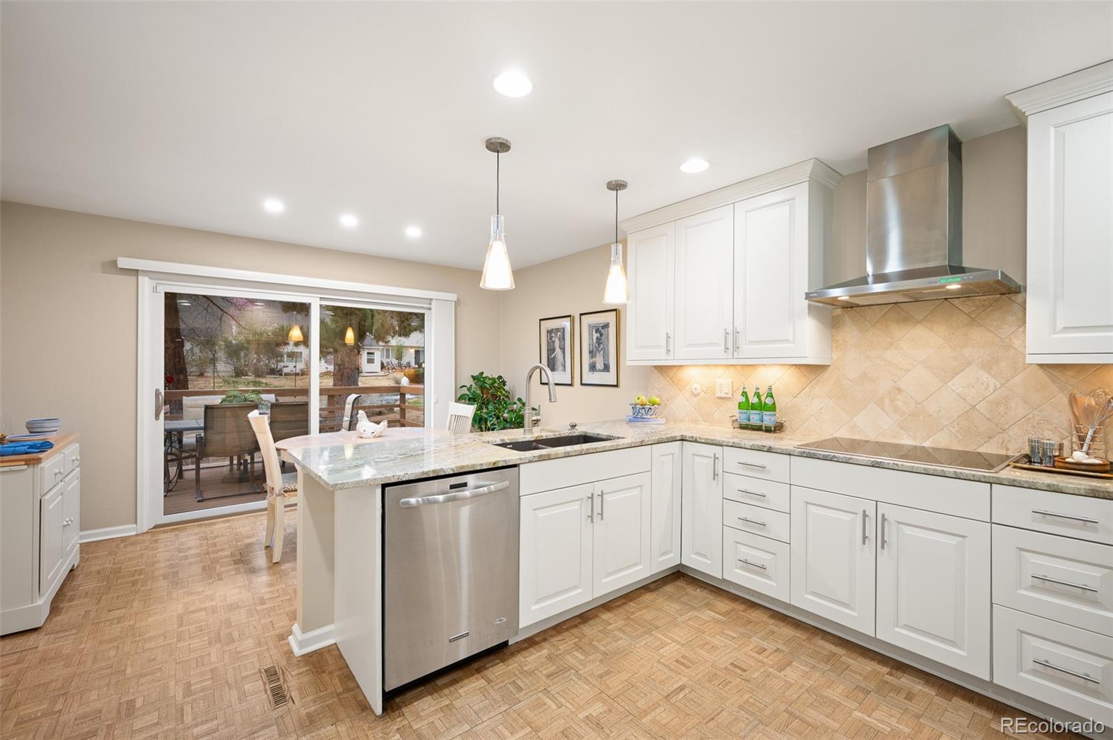 MLS Image #10 for 4505 s yosemite street,denver, Colorado